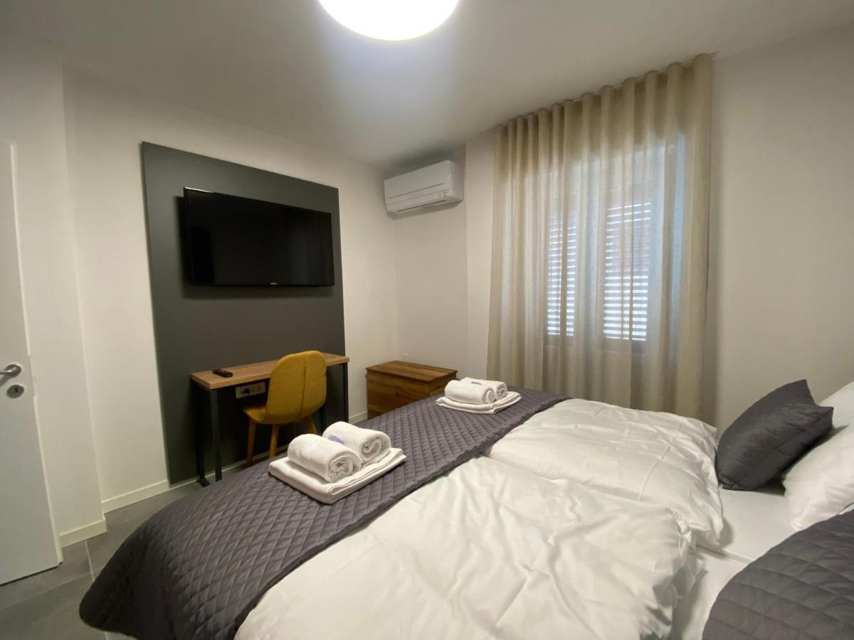 Apartments Porta Maggiore Koper Luaran gambar